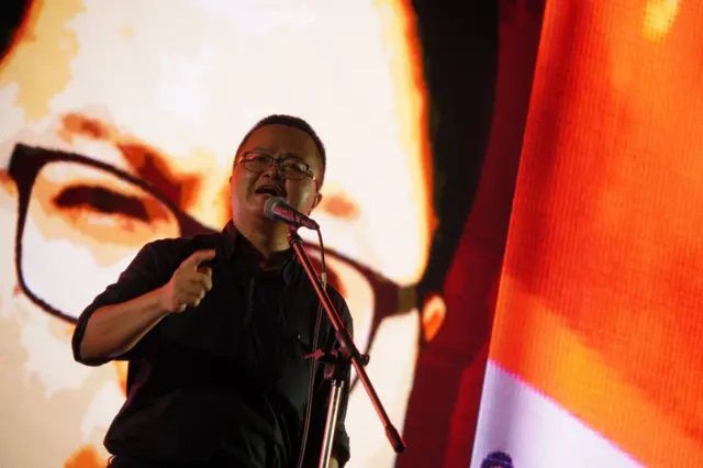 อานนท์ นำภา