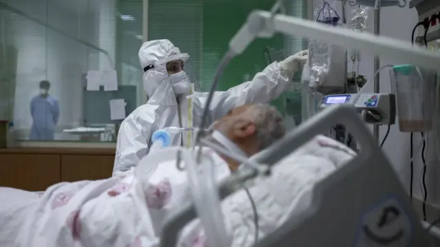 করোনাভাইরাস হাসপাতালের ওয়ার্ড।