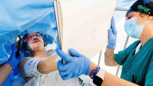 Ученые еще не установили, как именно коронавирус воздействует на мозг