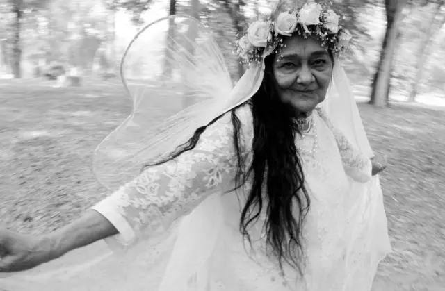 Pia alifurajia kupigwa picha na alikuwa mtu wa kawaida tu mbele ya kamera