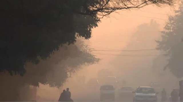 युवा पीढ़ी के सामने चुनौती