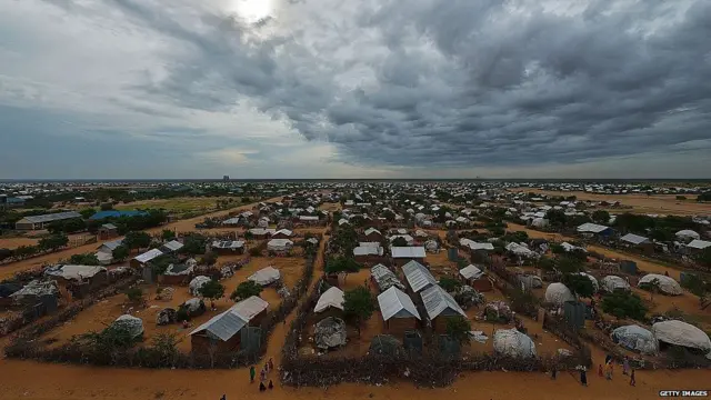 Kaampii Dadaab, 2015tti