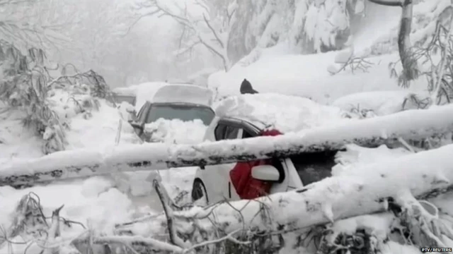 ਬਰਫ਼ਬਾਰੀ