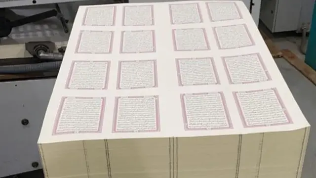 Manyan shafukan sun fito da fuskoki 16, kafin a kai su wurin yankawa