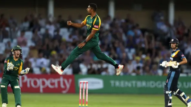 इश सोधी, पंजाब, भारत, न्यूझीलंड