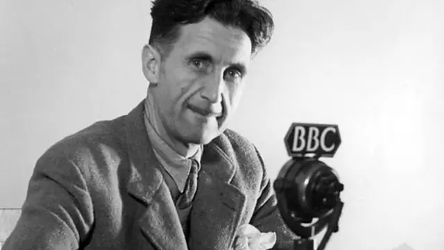 George Orwell, tên thật là Eric Blair, sinh năm 1903 và qua đời năm 1950 là nhà văn lớn của Anh