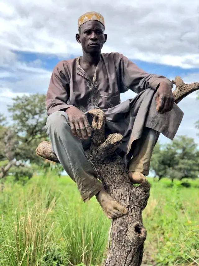 One man for di community