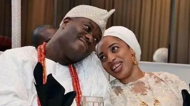 Ooni ati Olori Zaynab lasiko ti obinrin naa si wa ni aafin Ife
