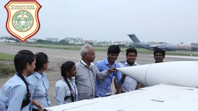 ఏ సంస్థలో శిక్షణ పూర్తి చేసినా... చివర్లో లైసెన్స్ కోసం రాసే పరీక్ష మాత్రం డీజీసీఏనే నిర్వహిస్తుంది. ఆ పరీక్షలో ఉత్తీర్ణులైతేనే మీకు కమర్షియల్ పైలట్ లైసెన్స్ లభిస్తుంది.