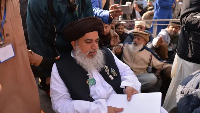 لبیک یا رسول اللہ کے سربراہ خادم رضوی