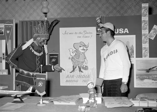 1961లో అమెరికాకు విమానాలు ప్రారంభించిన సందర్భంగా ఎయిర్ ఇండియా రూపొందించిన అడ్వర్టయిజ్‌మెంట్