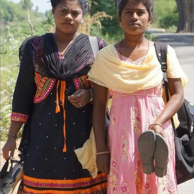 காலணிகளுக்கு தடை விதித்த தமிழக கிராமம்