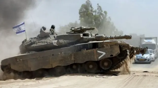 Израилдин "Меркава" танктары өзүнчө АКС системалары менен жабдылган.