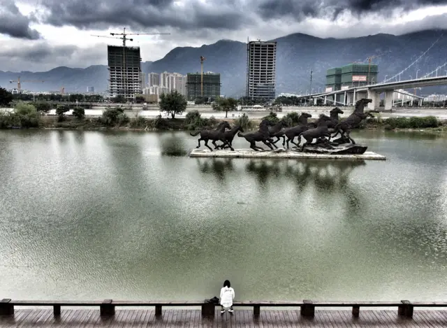 "Темная сторона"