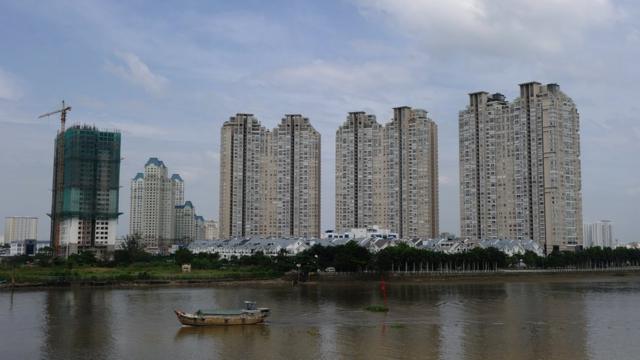 Các dự án bất động sản 'mọc' lên bên sông Sài Gòn (ảnh có tính minh họa).