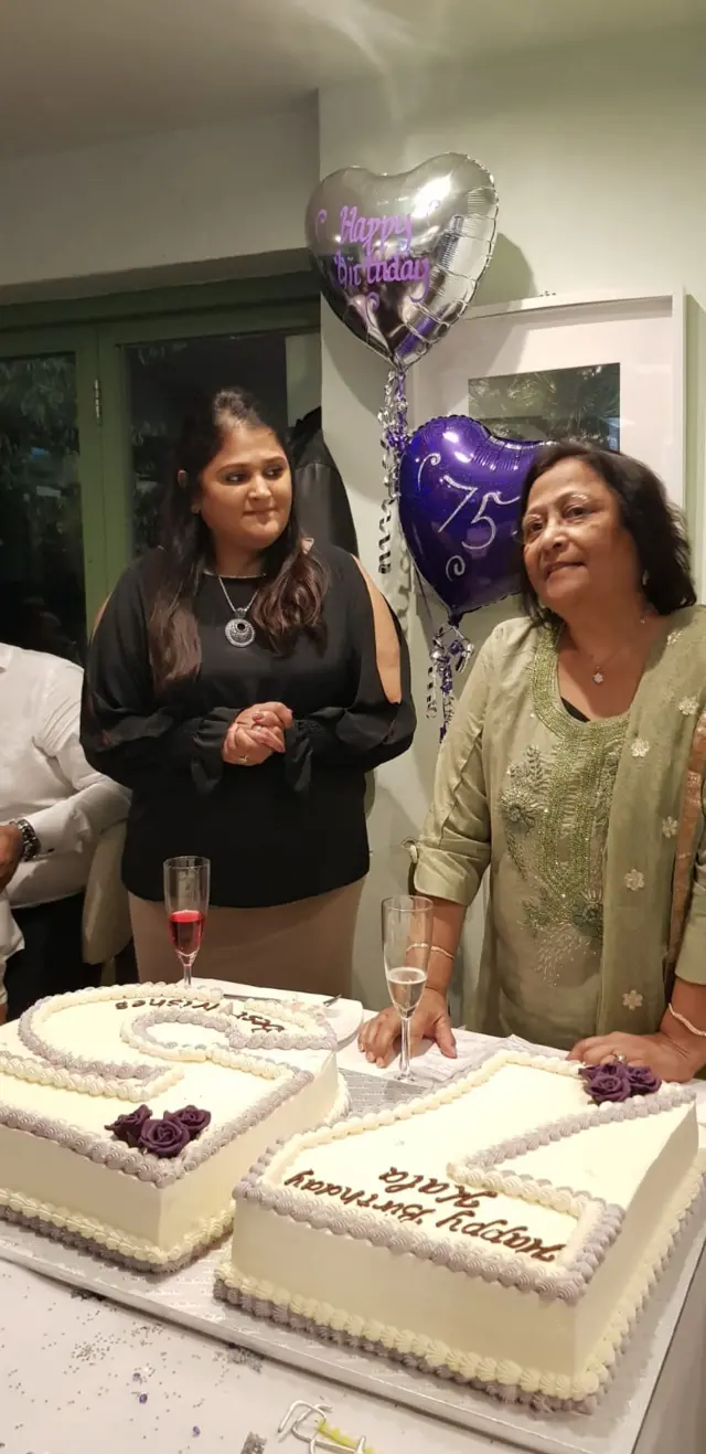 કલાબહેનના જન્મદિવસની તસવીર