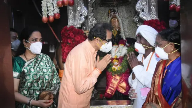 आषाढी एकादशी : मुख्यमंत्र्यांच्या हस्ते विठ्ठलाची पूजा संपन्न