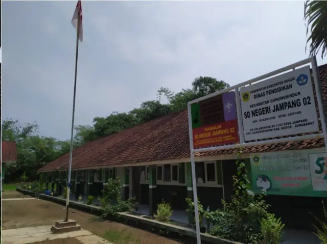 sekolah rusak