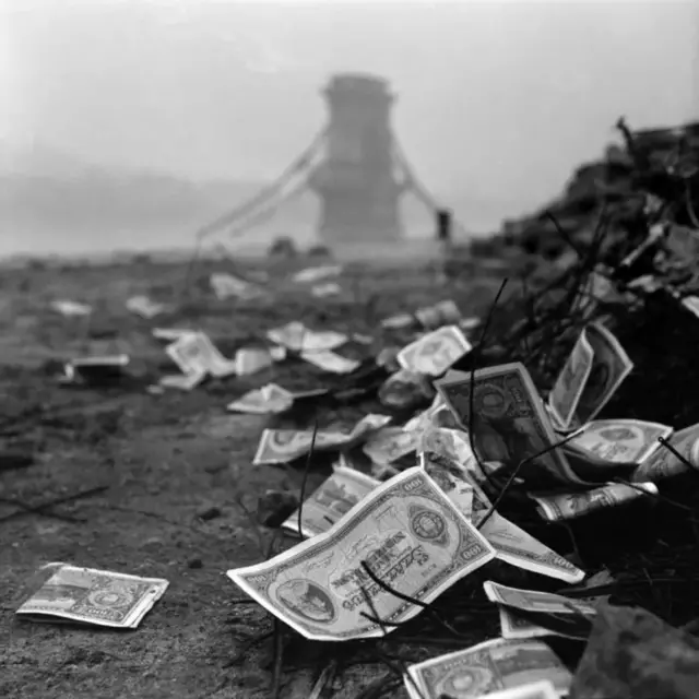 હંગેરીએ 1946ની પહેલી ઓગસ્ટે અગાઉના ચલણમાંથી 29 શૂન્ય ઘટાડીને ગિલ્ડર નામનું નવું ચલણ બહાર પાડ્યું હતું