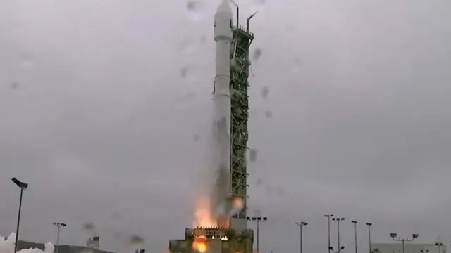 هوای کالیفرنیا پیش از پرتاب لندست-۹ به فضا بارانی بود