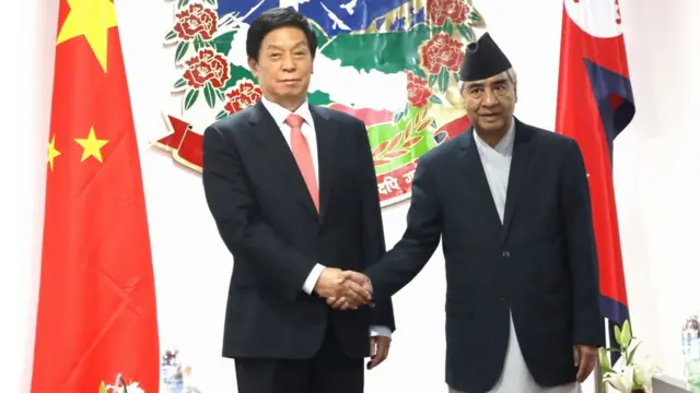 चिनियाँ नेता र प्रधानमन्त्री देउवाबीचको भेटवार्ता