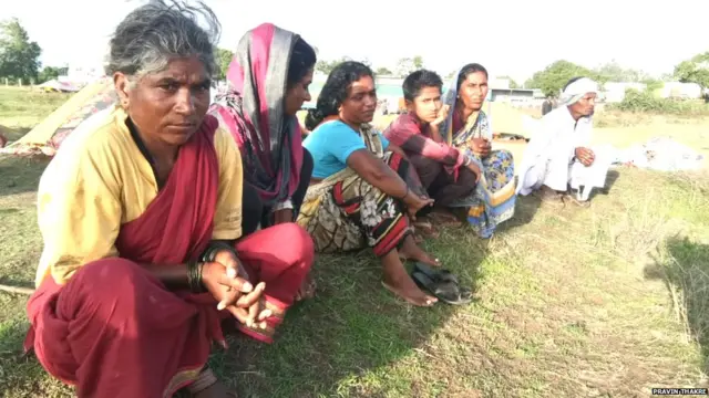 राईनपाडा इथे जमावाच्या हाती मृत्युमुखी पडलेल्या पाच जणांचे नातेवाईक