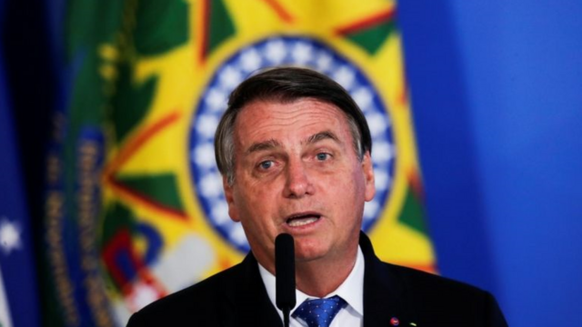 Bolsonaro fala no microfonexasa de apostaevento