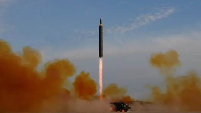 နျူကလီယာ