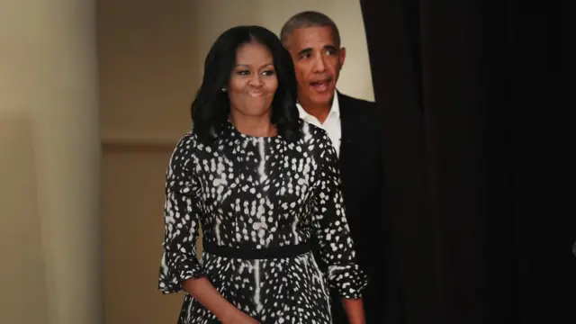 শিলা মিয়োশীল সাথে কথিত প্রেমের সম্পর্ক শেষ হওয়ার কিছুদিনের মধ্যেই মিশেলের প্রেমে পড়েন ওবামা