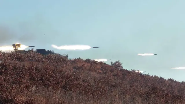 เกาหลีเหนือซ้อมรบ