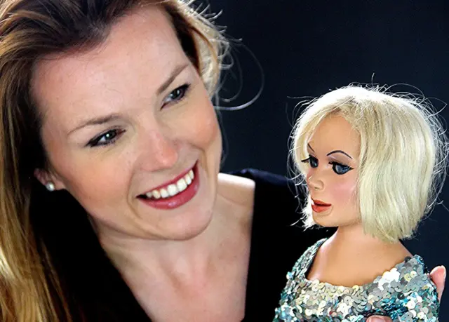 Thunderbirds Lady Penelope ポーセリン人形　No.91 Thunderbirds' Lady Penelope puppet up for auction