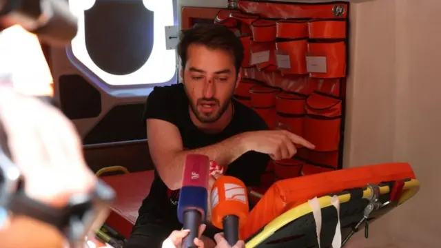 Під час протестів цей журналіст отримав поранення