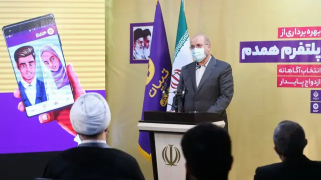 محمدباقر قالیباف، رئیس مجلس ایران در مراسم رونمایی از اپلیکیشن همدم در تهران