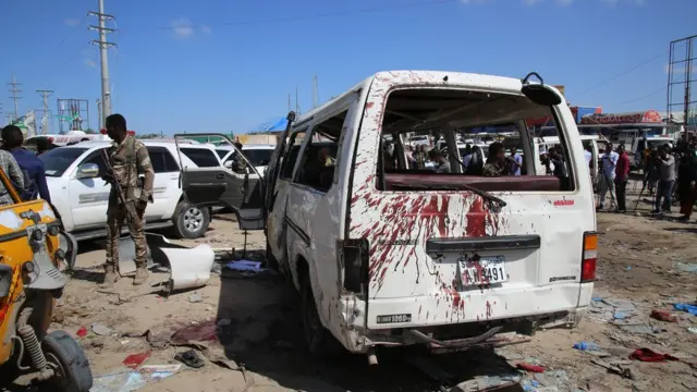 ঘটনাস্থলে রক্তমাখা একটি গাড়ি