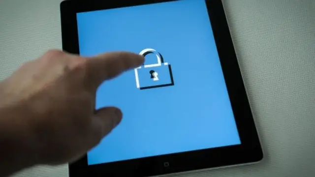 এই চিহ্ন দেখলে বুঝবেন বিপদ ঘটেছে