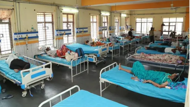 గాంధీ ఆస్పత్రిలో రోగులు