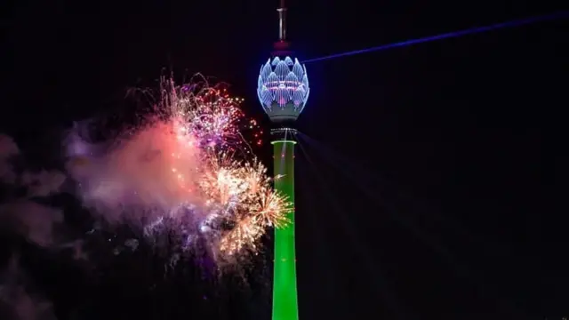 லோட்டஸ் டவர்