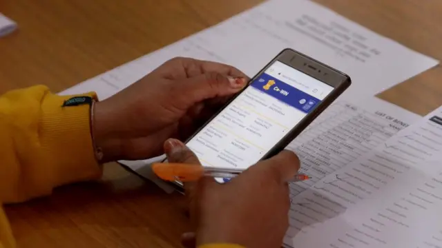 కోవిన్ అనే యాప్ భారతదేశంలో వ్యాక్సినేషన్ ప్రక్రియకు వెన్నెముకగా నిలుస్తోంది.