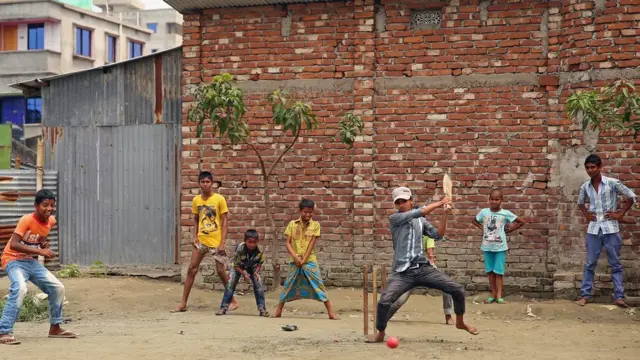 பிபிசி தமிழ் ஸ்ட்ரீட் கிரிக்கெட் விதிகள்