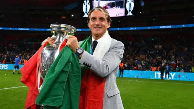 المدرب الإيطالي روبرتو مانشيني