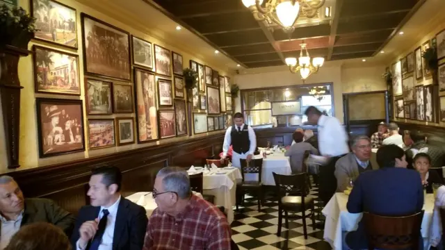 El interior del restaurante Caesar's