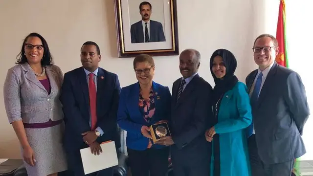 ኣመሪካ ጆ-ንጉሰን ኢልሃን ዖመርን ኣብ ኤርትራ