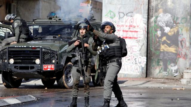 الجيش الإسرائيلي عزز قواته في الضفة الغربية المحتلة بسبب الاحتجاجات