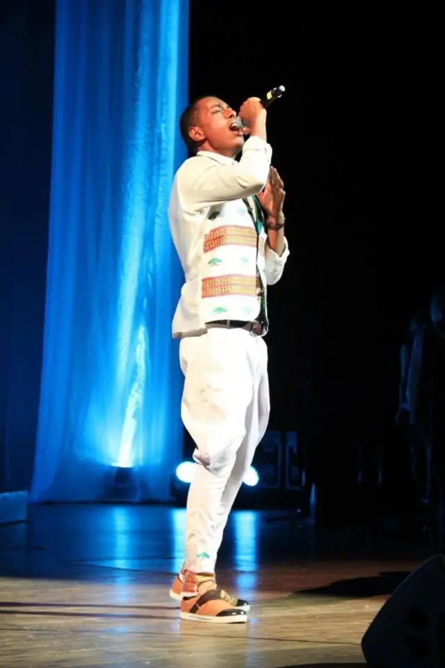 Guutuu Abarraa wayita waltajjiirra sirbu