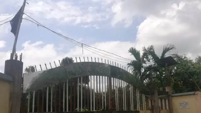 বৈরাগীরচালা গ্রামে বাসাবাড়িতে কালো পতাকা