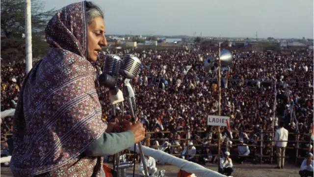 وزیر اعظم اندرا گاندھی