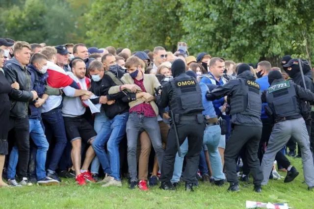 протест