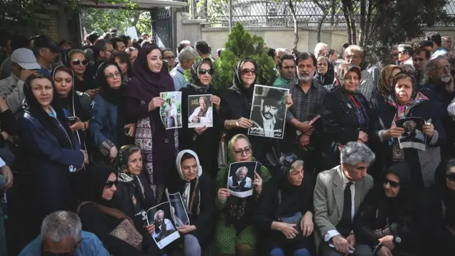 مراسم تشییع ناصر ملک‌مطیعی