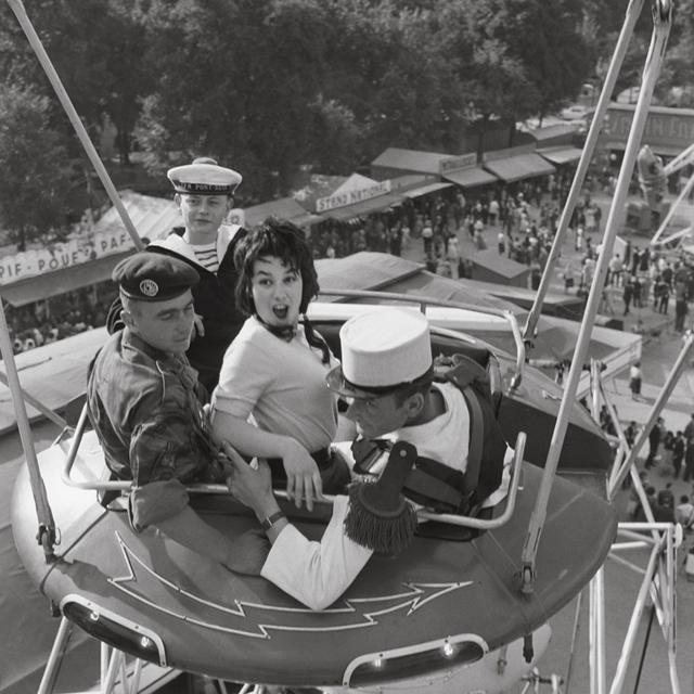 1960年，游乐场，一女三男