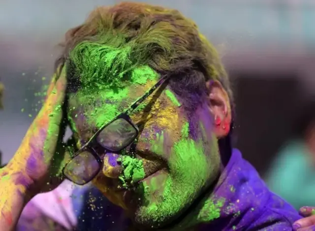 होली के रंग